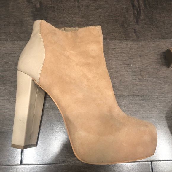 BCBG suede boot heels - Picture 2 of 3